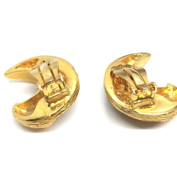 VINTAGE CELESTIAL RON RIZZO GOLD TONE CRESCENT MOON CHUNKY CLIP-ON EARRINGS - Picture 9 of 17
